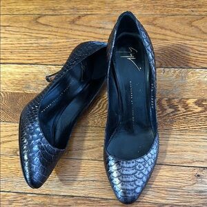 Giuseppe Zanotti black snakeskin pumps good condition made in Italy 37.5